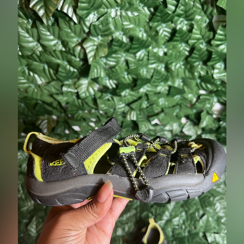 KEEN Newport H2 Sandals Kids Sz 3